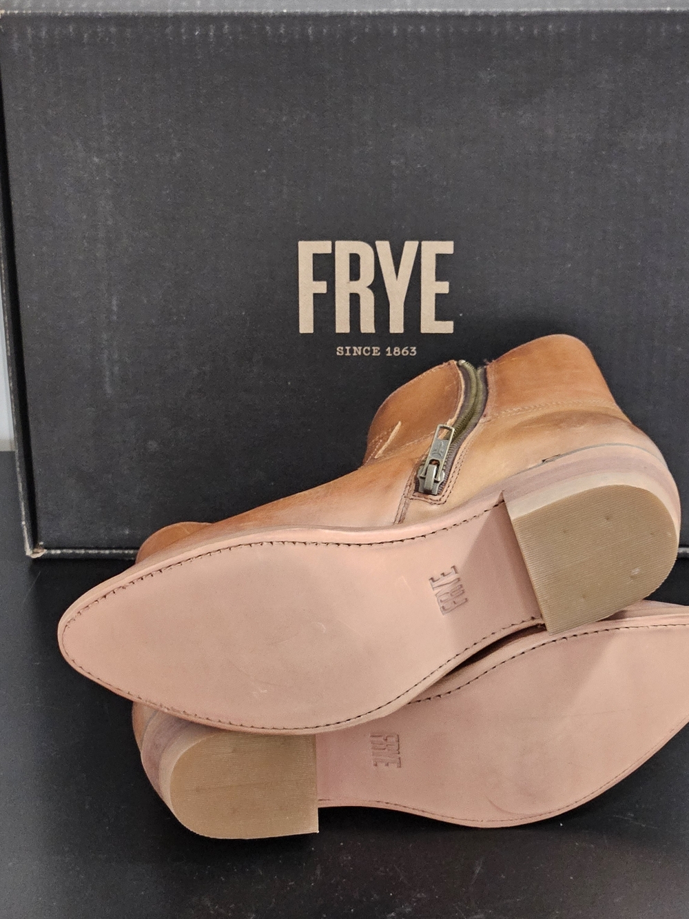 NIB FRYE Womens Billy Inside Zip Ankle Boots - Caramel Size 8M - Picture 13 of 13